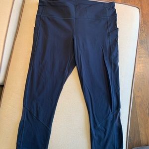 Lululemon Pace Rival Crop 22" in True Navy